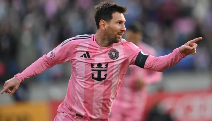 Messi scores 900th career goal, joins Ronaldo in elite club